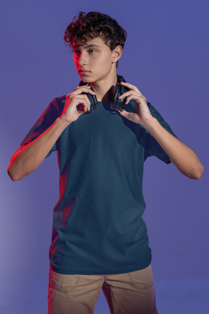 t shirt mockup of a serious gamer about to put on some headphones m28451 (4)